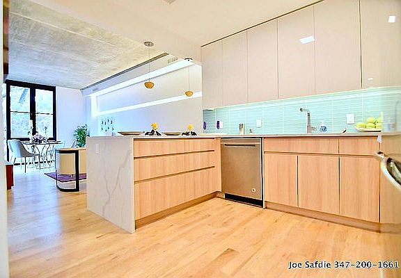 5th image of 640 W 238th St #5B
