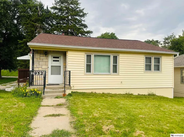 2952 N 56th St, Omaha, NE 68104