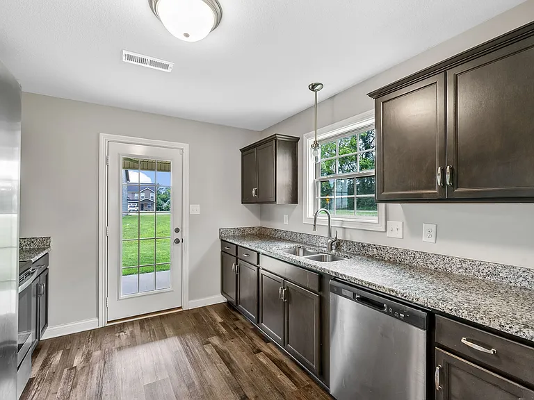 401 Irish Hills Dr — Photo 12