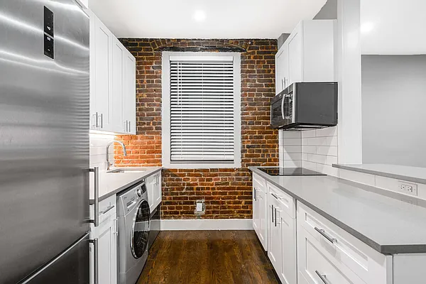 Rented by Cooper & Cooper Real Estate | media 19