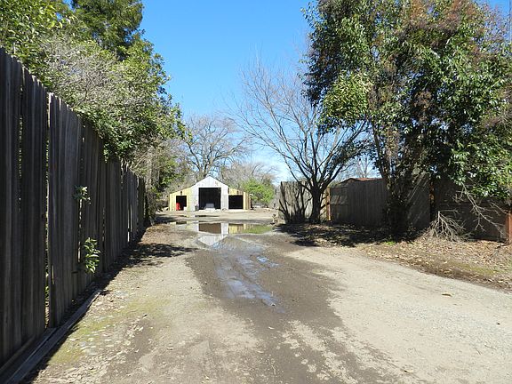 5th image of 2110 Kennedy Ave
