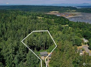 8103 Hawaii Ln, Clinton, WA