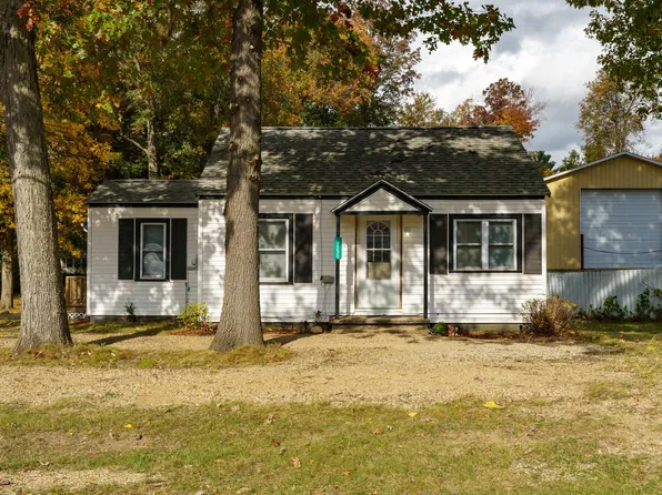 1233 Lincoln Rd, Allegan, MI 49010