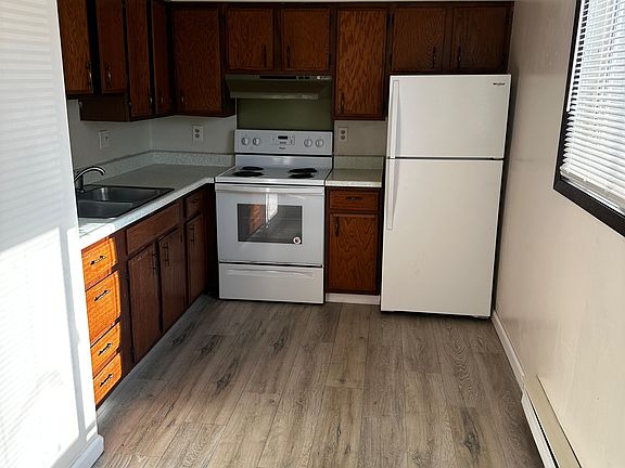 3rd image of 3110 W Lake Ave #D