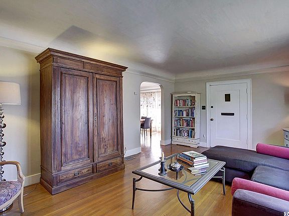 3rd image of 5510 Poplar Blvd