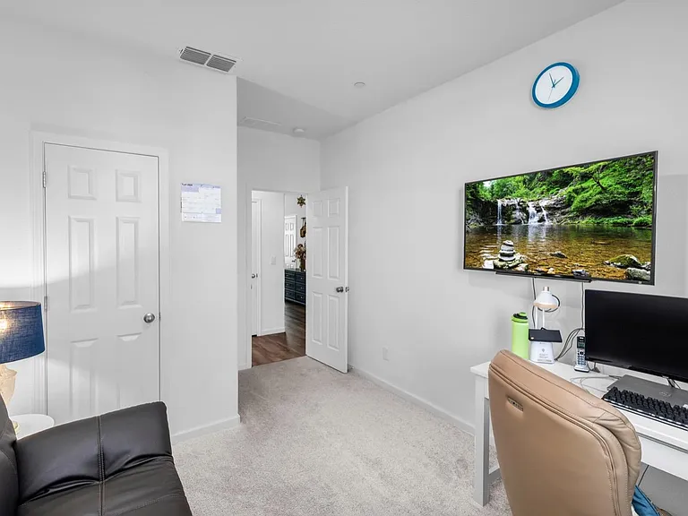 4583 Butterfly Ridge Dr — Photo 8