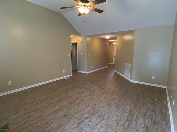 3rd image of 100 Old Mill Dr