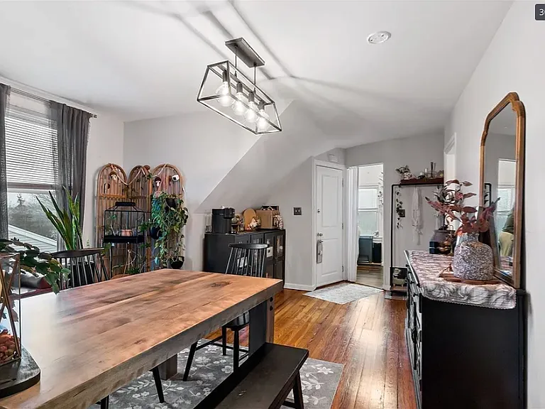 24 Potter St #3 — Photo 2