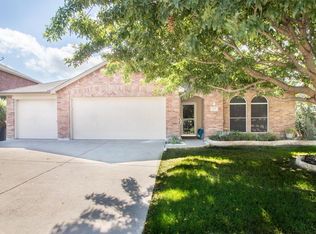 417 Creekwood Ct, Forney, TX 75126