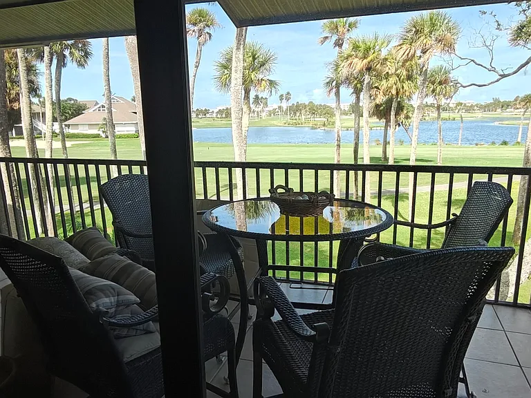 233 NE Edgewater Dr #203 — Photo 25