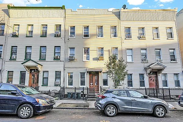 1st image of 828 Hart St #1-6