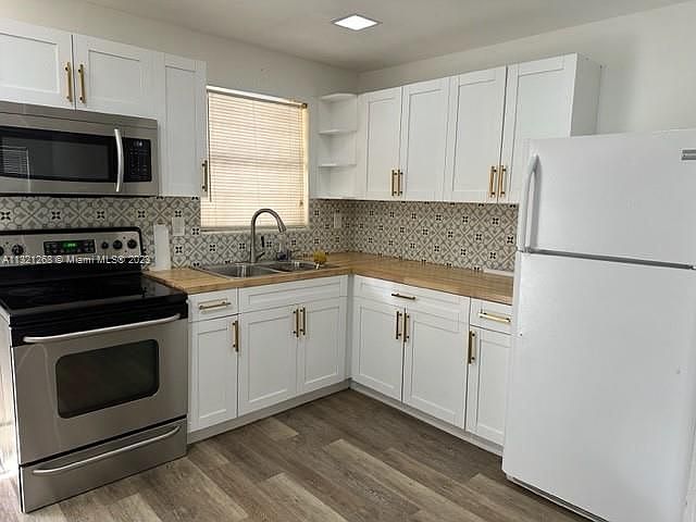 1st image of 1550 NE 151st St APT 104