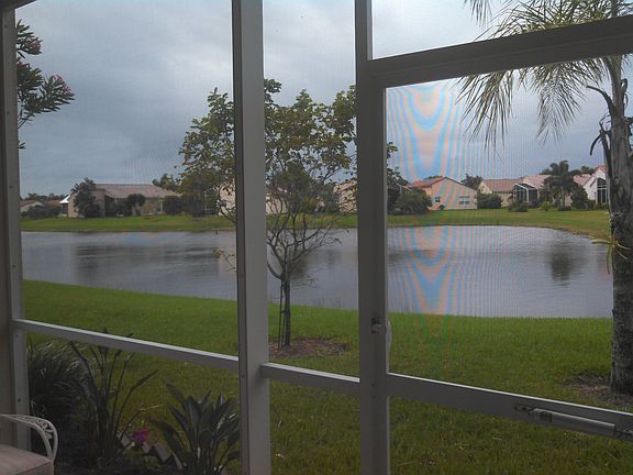 Lanai Overlooking Lake