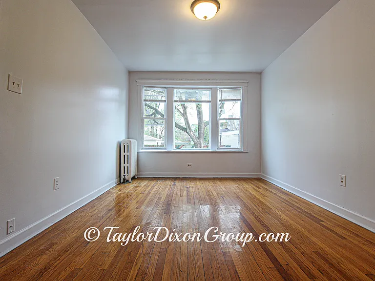 506 E 70th St #1 — Photo 16