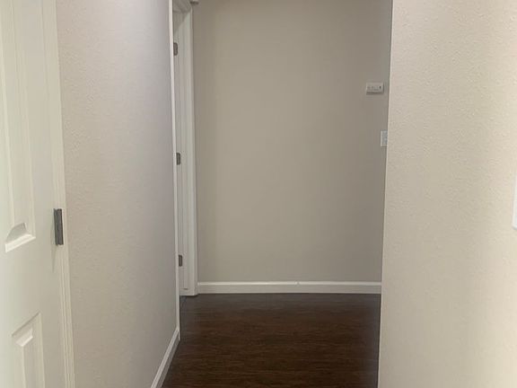 5th image of 748 W Redwood St