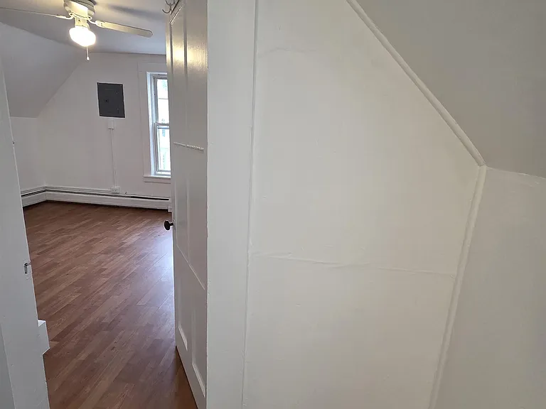271 Main St — Photo 10