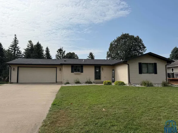 603 Zuider Zee Dr SE, Orange City, IA 51041