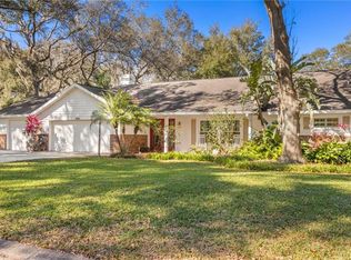 2716 Willow Oaks Dr, Valrico, FL 33594