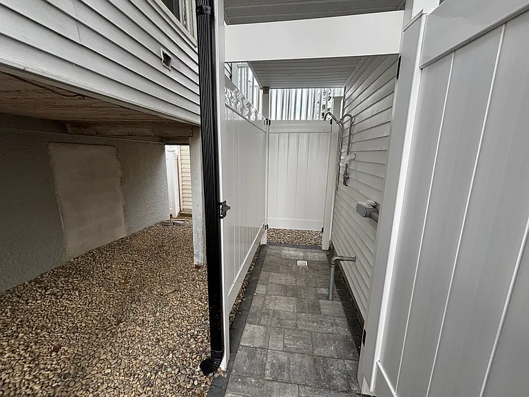 1706 B St — Photo 3