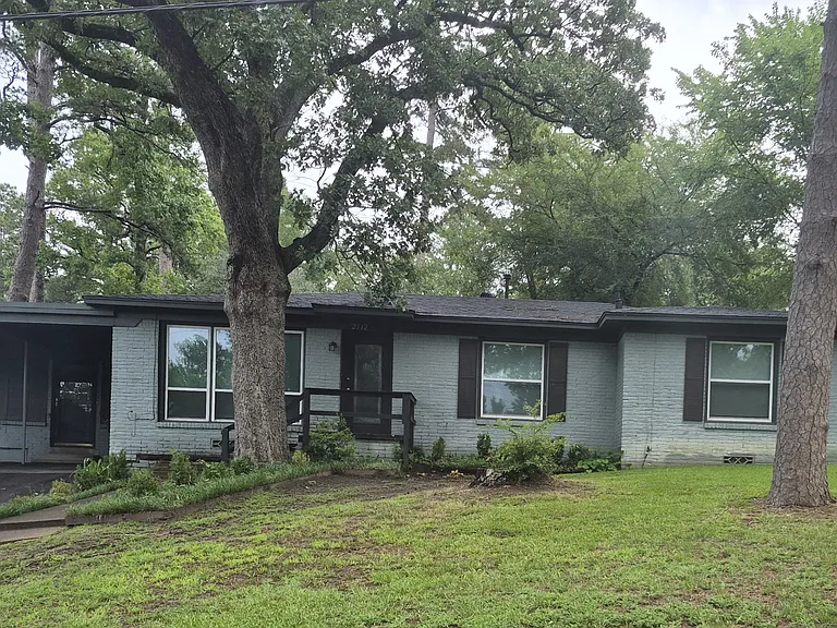 2512 Sheryl Ln — Photo 2