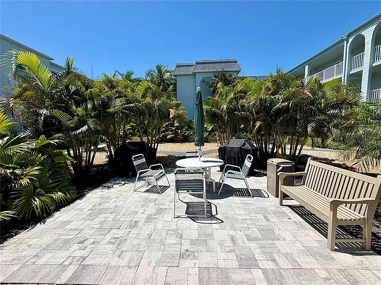 1706 Belleair Forest Dr #136 — Photo 36