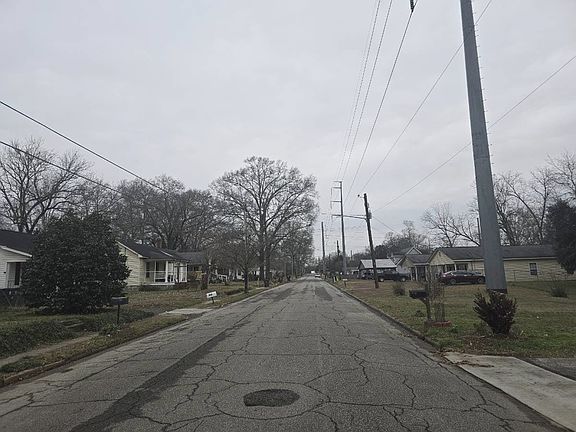 4th image of 122 Cobb St