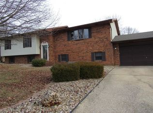 339 Whispering Oaks Dr, Bethalto, IL