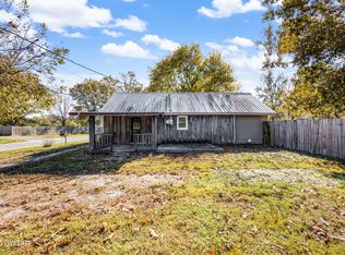 48 Old Henderson Rd, Pinson, TN 38366