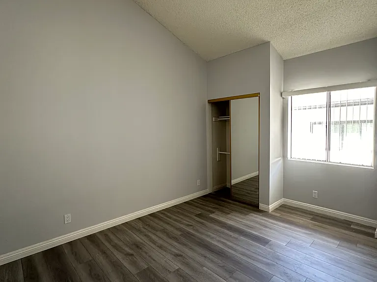 436 Palm Dr #5 — Photo 10