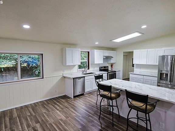 5th image of 8300 NE Quatama St #139