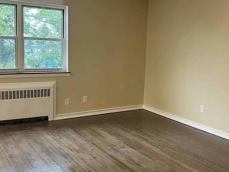 196-23 Dunton Ave #2B — Photo 8