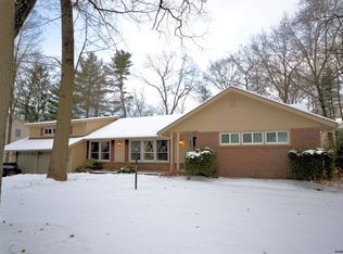 7 Maplewood Dr, Queensbury, NY 12804