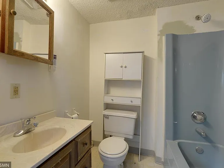 432 Dewey St — Photo 5