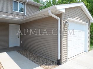 155 33rd Ave SW APT B, Cedar Rapids, IA 52404