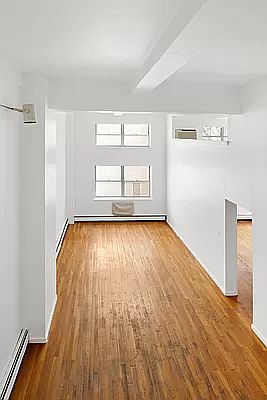 5th image of 257 W 93rd St APT 4B