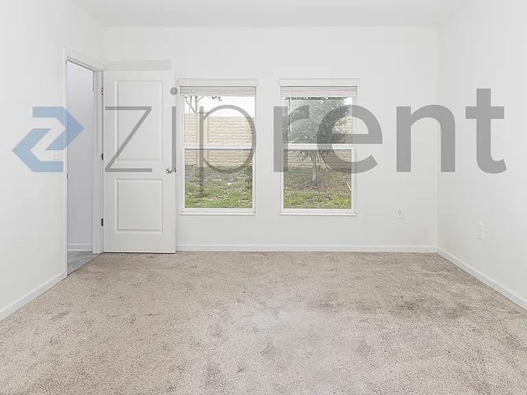 2043 Punch Bowl Ave — Photo 11