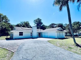 801 N Country Club Dr, Crystal River, FL 34429