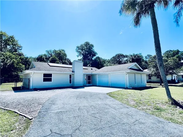 801 N Country Club Dr, Crystal River, FL 34429