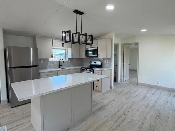 3323 Trefle Rue, Rosharon, TX 77583