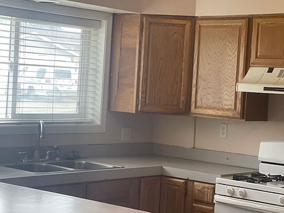 2nd image of 730 S 9th St APT B
