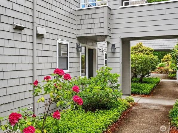 4149 220th Place SE #1052, Issaquah, WA 98029