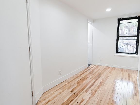 5th image of 94 Saint Marks Pl #5/6