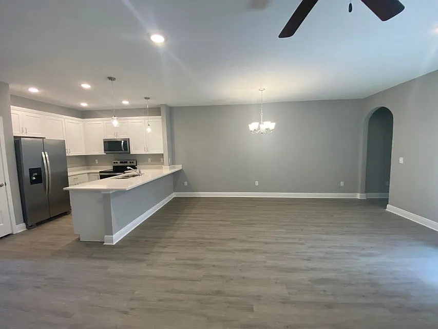 1005 Skylark Road — Photo 4