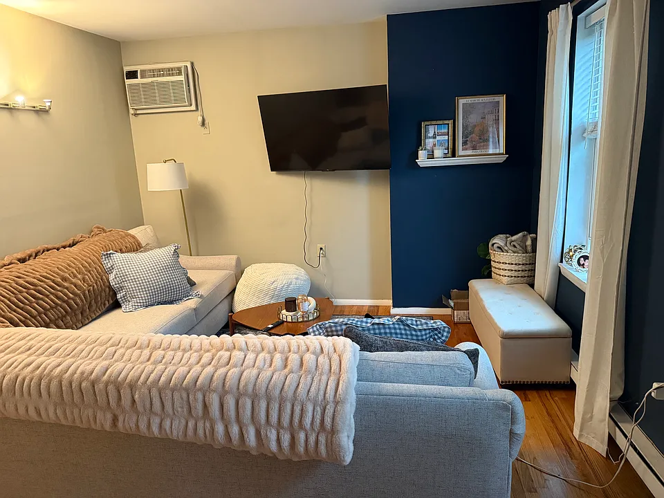 1016 Willow Ave #4B