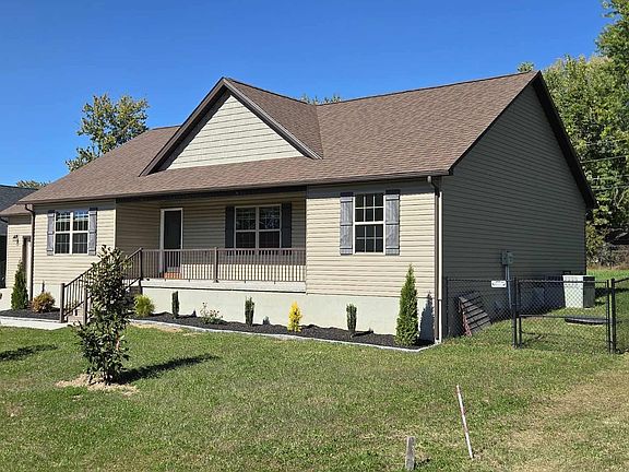 2nd image of 32 Capitol Dr
