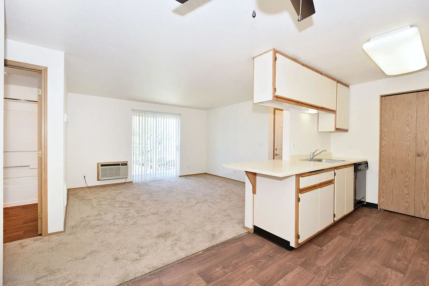 Fawnbrook Apartments — Photo 4
