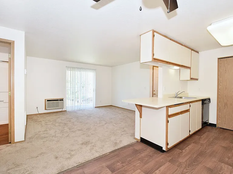 Fawnbrook Apartments — Photo 5