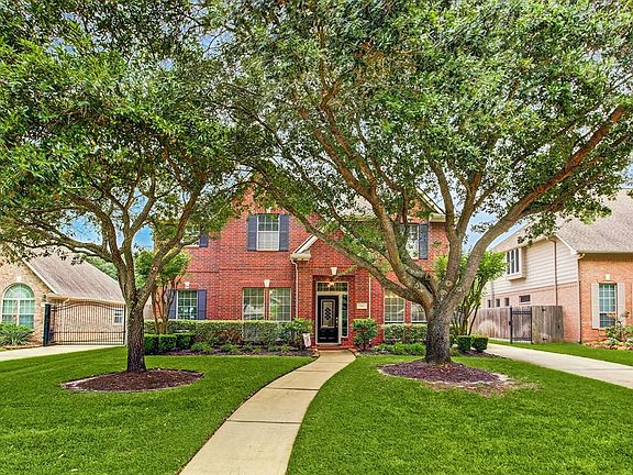 2nd image of 314 Jewel Park Ln