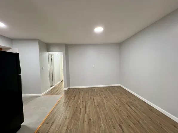 644 Autumn Avenue image 5 of 17