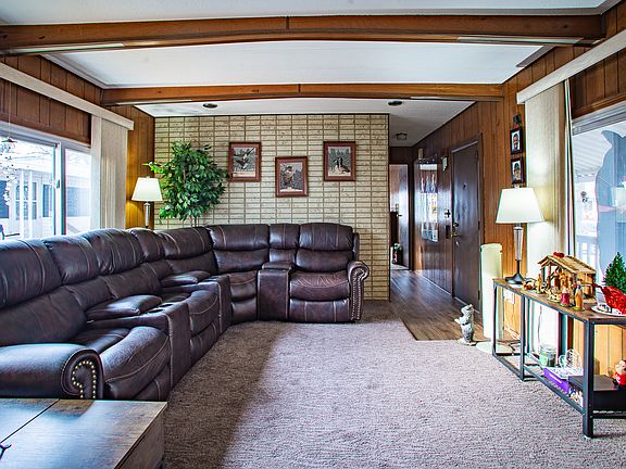 4th image of 400 W Touhy Ave #367